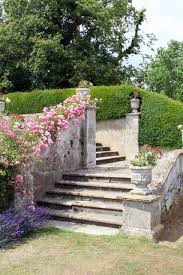 Madelief The Man In The Painting Garden Stairs Garden Garden Steps