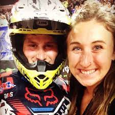 Alex harvill with his wife jessica. Rme9pfbaqnzsrm