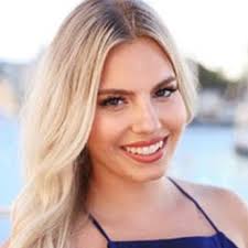 Hayley Delaine's Instagram, Twitter & Facebook