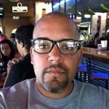 Listen to No Me Hace Falta Na by Danny Fornaris in forna playlist online  for free