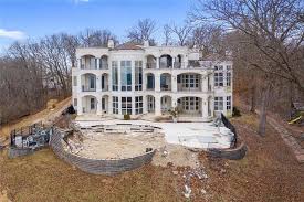 A new generation of timepieces manifesting through reworks of за эту страницу отвечает paul rich group llc. The Crumbling Abandoned Mansions Of The Rich And Famous Loveproperty Com