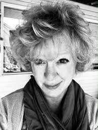 Sandi Weaver's Instagram, Twitter & Facebook