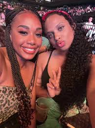 N Λ T Λ S H Λ ✨ (@Natasha)