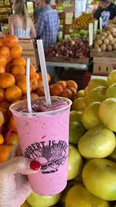 Review video 1 of 23 for Robert Is Here