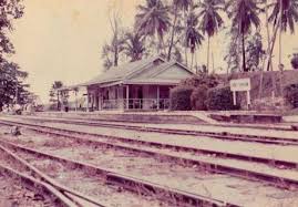 Namun demikian, besar kemungkinan nama kedah bukan berasal daripada perkataan tersebut. Asal Usul Nama Tempat Di Malaysia Yang Masih Lagi Mengekalkan Unsur Penjajah British Iluminasi