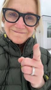 These are the 6️⃣ pillars to an awesome life., If you do these six simple  things every single day, you will feel…, Happier 🙂, More fulfilled ✋, And  energized 🚀, Drop a ❤️ if you’re going to start ...