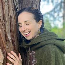 Lindsey Wicks's Instagram, Twitter & Facebook