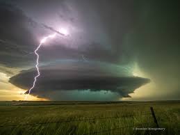 THIS WAS INSANE!!!👀💯 Mothership supercell structure of the year ...