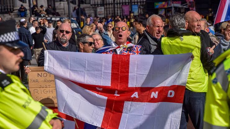 The extreme right after the riots in Britain