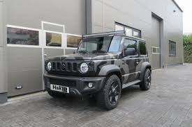 Le Suzuki Jimny En Tenue De Camouflage Jimny Suzuki Tenue De Camouflage Voiture