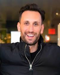 Jared Zuckerman's Instagram, Twitter & Facebook