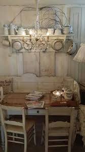 Rustikale Kuche In Vintage Stil Ganz In Weiss Sehr Stilvoll Und Originell In 2020 Haus Kuchen Shabby Chic Dekor Rustikales Kuchen Dekor