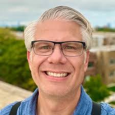 Robert Stachowiak's Instagram, Twitter & Facebook