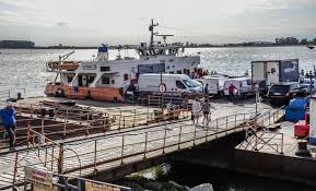 Trecerea bac brăila și galați este o alternativă la îndemnână pentru drumul la mare. AngajaÅ£ii Navrom Bac Sunt AgresaÅ£i La LÄƒsarea Serii ViaÅ£a LiberÄƒ GalaÅ£i