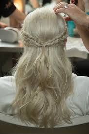 Perfect for wedding hair… or wedding decor with pretty fabric! Wedding Hairstyles Braids And Ponytails Hair Romance