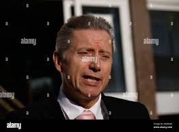 à l'issue du procès pour meurtre Banque de photographies et d'images à  haute résolution