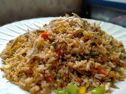 Agar nasi semakin menarik dan enak untuk dimakan maka dibuatlah nasi goreng. Nasi Goreng Ikan Rebus Youtube
