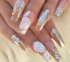 En verdad, en la página web podemos localizar una larga lista de uñas decoradas para niñas, simples de aplicar y con modelos de uñas para pequeñas que van a estar diseñados conforme con su edad, prevaleciendo en colores alegres, stickers y elementos atractivos. Unas Acrilicas Decoradas Se Ven Peinados Para Ninas Facebook