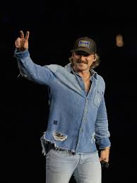 Catberg porno she stepped out and reentered the space with