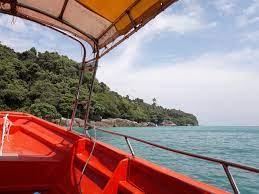 Pulau perhentian merupakan satu gugusan pulau yang terletak sekitar 10 batu nautika (19 km) dari pantai dalam timur laut negeri terengganu, malaysia pulau ini terletak di daerah besut. Travelog Percutian Di Pulau Perhentian Cerita Huda By Huda Halid