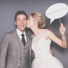 She is currently pregnant with her first child. Nickalive Nathan Kress London Elise Moore Expecting First Baby