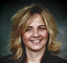 Kristin Thelen's Instagram, Twitter & Facebook