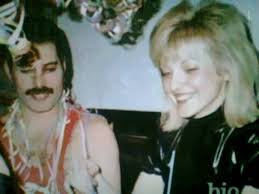 25 Photos Of Freddie Mercury And Mary Austin