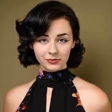 Daphne Bright's Instagram, Twitter & Facebook