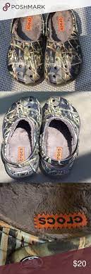 Nwot Classic Realtree Xtra Fuzz Lined Croc Clogs Strap Heels Clogs Mules Shoes