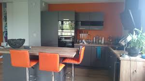 Cuisine Grise Fonce Avec Plan De Travail En Bois Ixina Cuisine Ixina Plan De Travail Bois