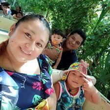 La mejor manera de pedirle a la persona, ser padrino o madrina ! 😏 Ven con  nosotros y personaliza el artículo que más te guste 😍😉 Llévate este  hermoso mameluco y los