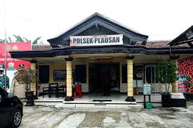Ajukan aplikasi kkb anda sekarang! Terdesak Kebutuhan Lebaran Suami Istri Di Magetan Nekat Mencuri Kotak Amal Di Warung Halaman All Kompas Com