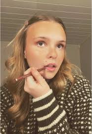 Mandelina (@mandelinadalsfelt)s videor med mistletoe