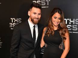 Dünyanın en iyi futbolcusunun sevgilisi olacak kadar da güzel değil ama gönül işte. Antonella Roccuzzo 2021 Wiki 20 Mil Net Worth Lionel Messi S Wife