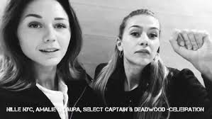 Godmorgen kære venner 🌿 , Den 7. december spiller vi en god sags tjeneste  når vi sammen med 3 andre bands i samarbejde med Artists In The Spotlight &  Mødrehjælpen skal samle en hulens masse penge ind ...