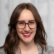 Kim Mckeever's Instagram, Twitter & Facebook