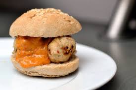 Buchvorstellung Veggie Fast Food Und Ein Bean Ball Burger Mit Paprikasauce Herbs Chocolate Paprika Sauce Paprikasauce Fast Food