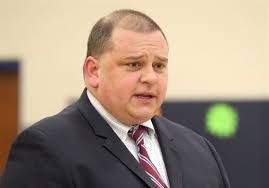 Mayor ends internship program with UT, moves to hire Dayton firm to recruit  students