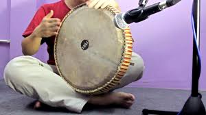 Alat musik kalimantan barat adalah alat musik tradisional yang seringkali digunakan sebagai pengiring ritual adat berbau mistis yang berasal dari suku dayak. Set Alat Muzik Dikir Barat Malayindn