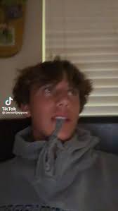 Avery Leach (averyclaireleach)