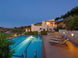 Luxus Villen Mit Garten Pool Und Einen Einzigartigen Blick Luxus Villa Villen Pool