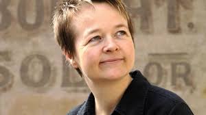 Reading guide: The Little Stranger by Sarah Waters