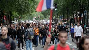 La manifestation en soutien au peuple palestinien prévue samedi à paris a été interdite à la demande du gouvernement en raison de « risques de troubles à l'ordre public ».une décision dénoncée par les organisateurs et la france insoumise comme une provocation et une atteinte à la démocratie. Sfzirbhvc4pgfm