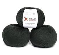 100% Highland Wool Yarn - Sourced Directly from Peru - Heavenly Soft and  Perfect for Knitting and Crocheting (Worsted, Forest Green)