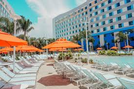An Affordable Family Vacation At Universal S Endless Summer Resort Surfside Inn Suites Affordable Family Vacations Resort Surfside