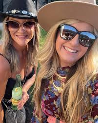 Donna Jean Wilhelm (@deejwilhelm) • Instagram photos and videos