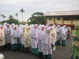 View all of mohd izwan baidawi's presentations. Spm Ujian Besar Bermula Hari Ini Sam Sultan Hisamuddin Sg Bertih Klang
