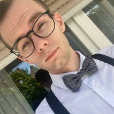 Chris Eisenhardt's Instagram, Twitter & Facebook