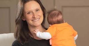 Young woman diagnosed with cancer after finding lump in shower welcomes  baby