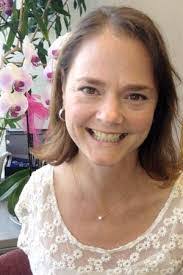 Roxanne Wiseman's Instagram, Twitter & Facebook